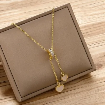 Collana in acciaio dorato Cuore Eleganza bianco madreperlaceo