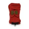 Rote Strickhandschuhe mit goldenem Knoten