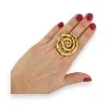 Anillo Espiral Dorado Ajustable | Joya de Diseño Contemporáneo en Acero