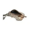 Beige Boho-Gürteltasche mit Chevron-Muster | Ethnisches & Elegantes Design | Trendige Mode