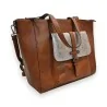 Handtasche Mélanie Paris Camel - Elegantes Großformat mit silbernem Überschlag