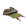 Bolso bandolera verde almendra Mélanie Paris | Elegante bolso con solapa dorada