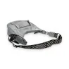 Silberne Umhängetasche in Bananenform Mélanie Paris | Trendiges Mode-Accessoire