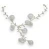 Collar Pétalos de Rosa Blanca - Elegante Accesorio de Boda