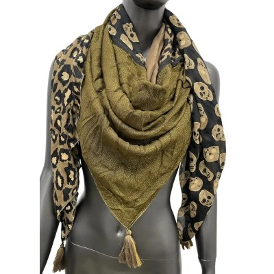 Pañuelo patchwork calavera y leopardo cuadrado 140 cm en negro, camel y oro oliva: panel calavera en beige sobre negro, panel le