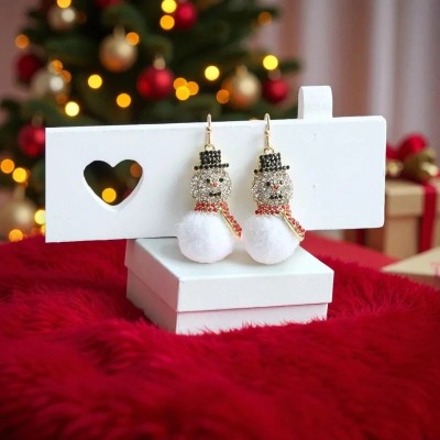 Orecchini pupazzo di neve in strass 4 cm: testa pupazzo interamente pavimentata di strass trasparenti, cilindro in strass nero c