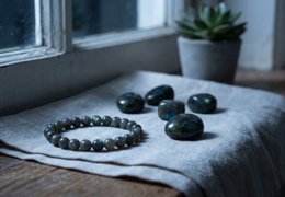 Recharger la labradorite : purification et pleine lune